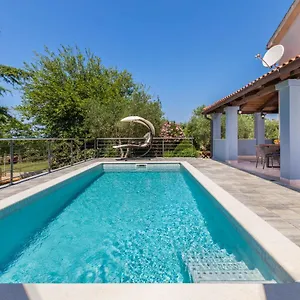 Villa Casa Vian, Pola