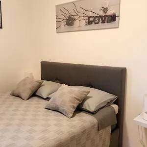 Appartamento Dora, Pola