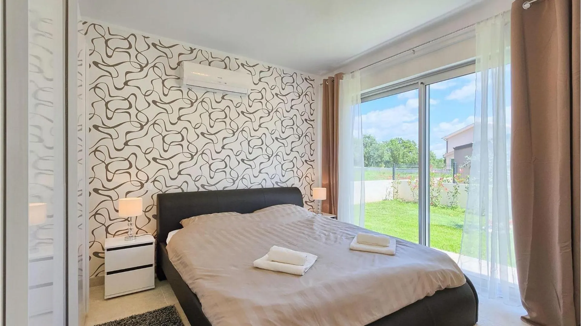 Villa Liv Пула 0*,