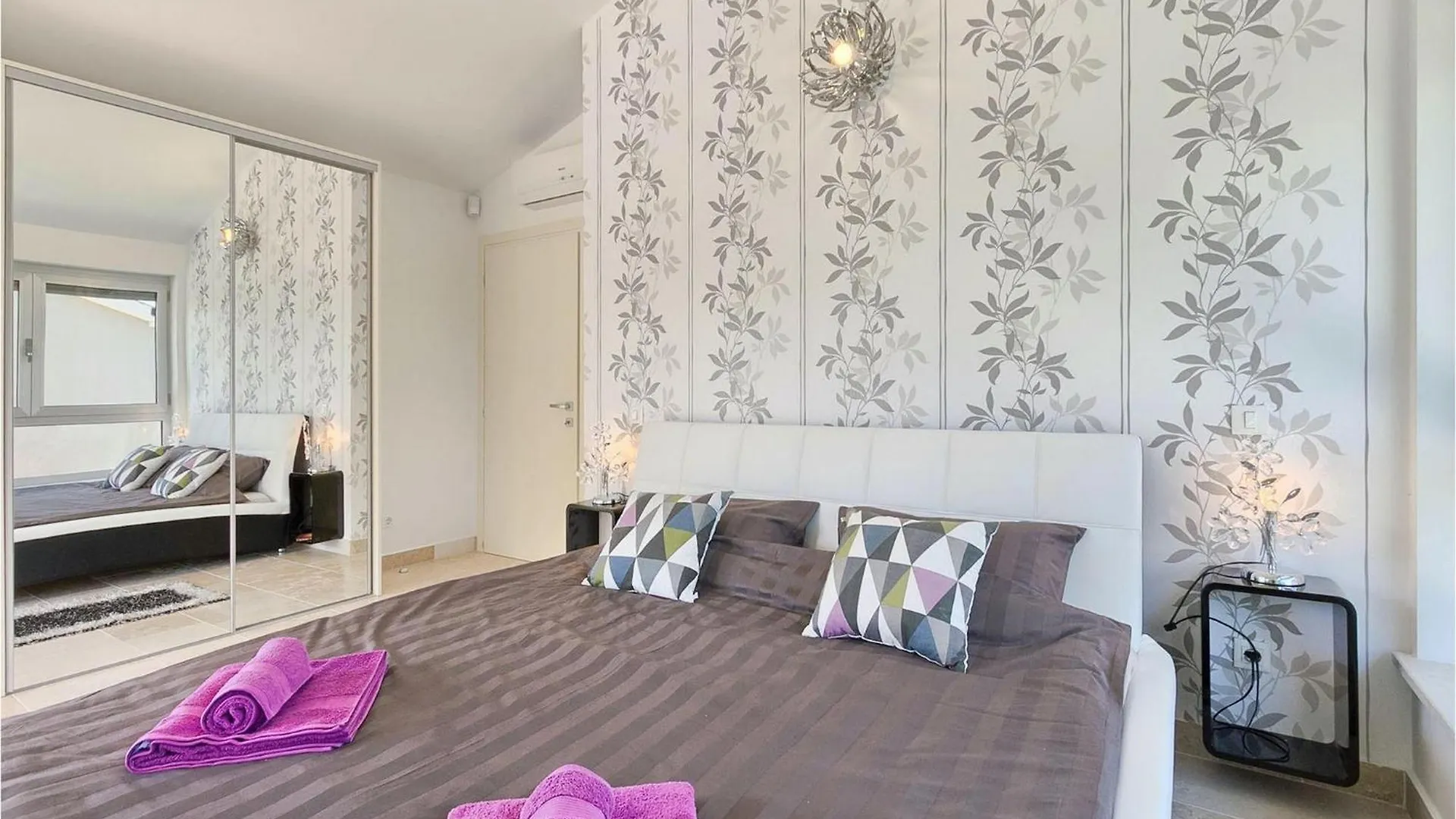 Villa Liv Пула 0*,